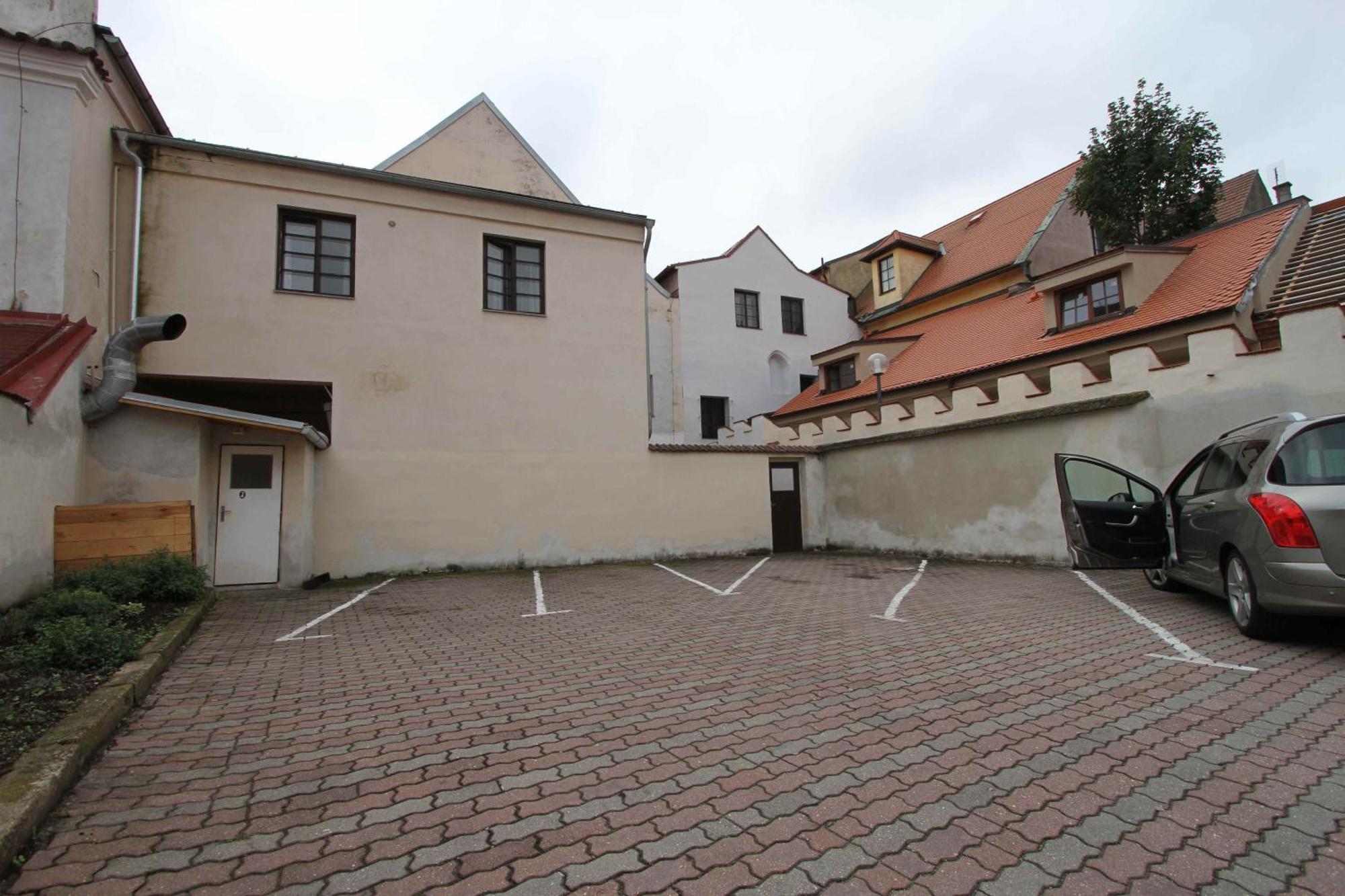 Hotel Bily Konicek Třeboň Exterior foto